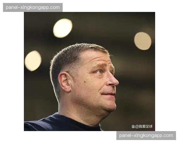 孔帕尼谈杰克逊：种族歧视与前锋压力的双重挑战