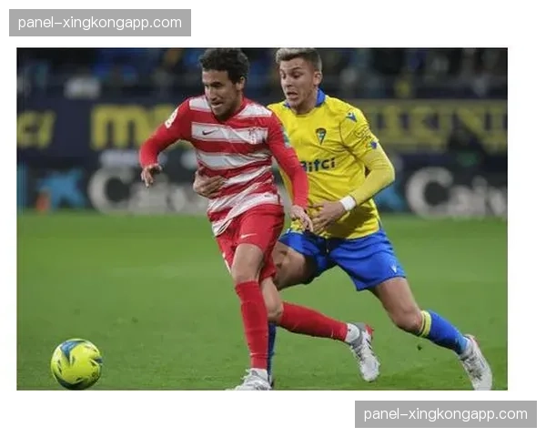 战术分析:阿尔梅里亚的高位逼抢为何被赫塔菲的反击击溃