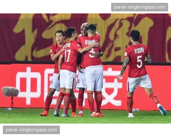 评论:国安“压着打”重现却难取胜,战术激进与效率低下并存