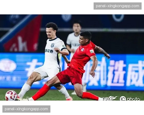 评论:武汉三镇防线频现漏洞,年轻球员交学费 评论:武汉三镇防线频现漏洞,年轻球员交学费